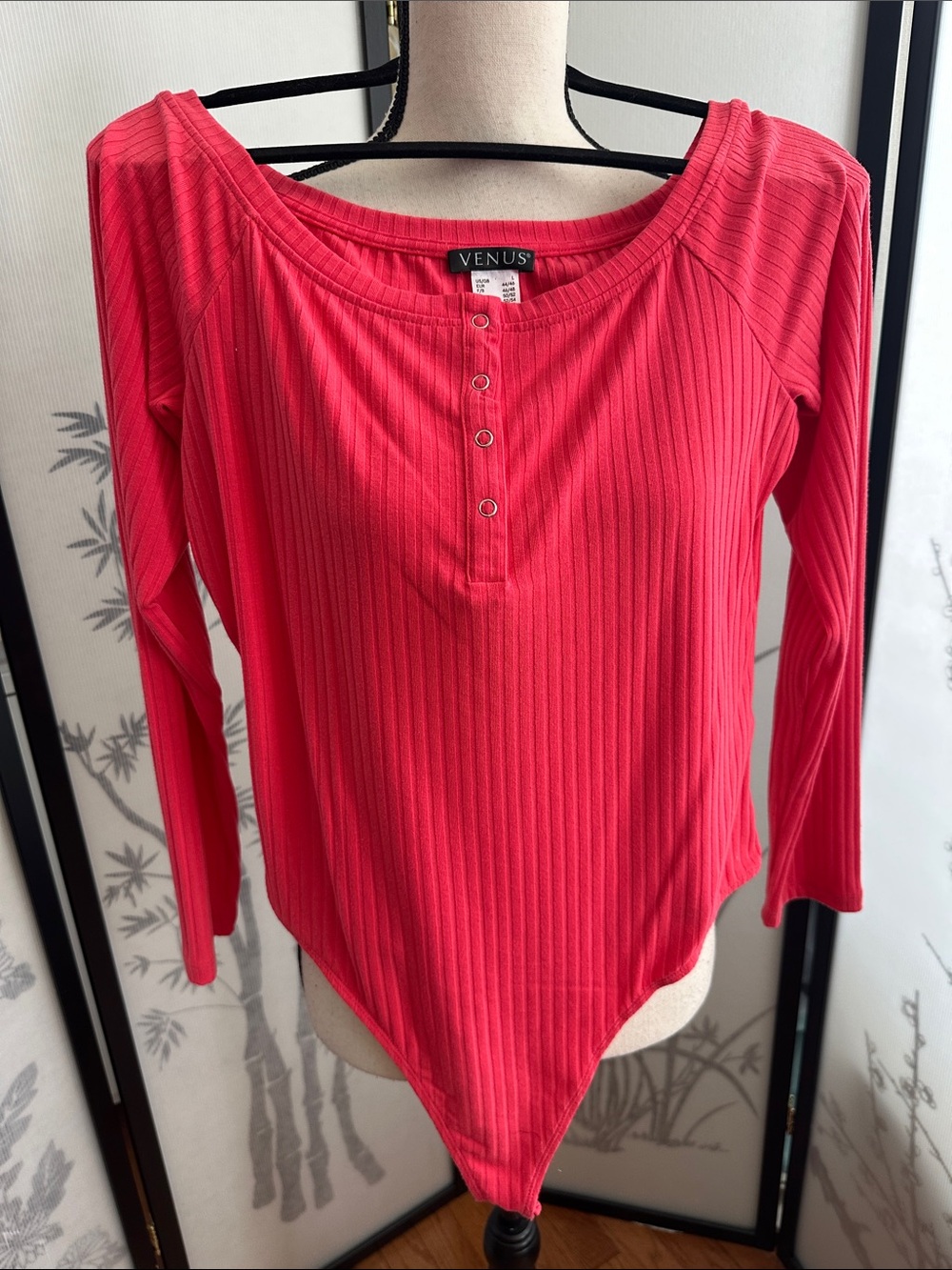 VENUS Ribbed Long-Sleeve Henley Bodysuit in Coral Pink